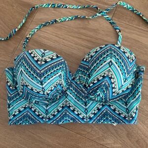 La Vie en Rose Chevron Patterned Bikini Top